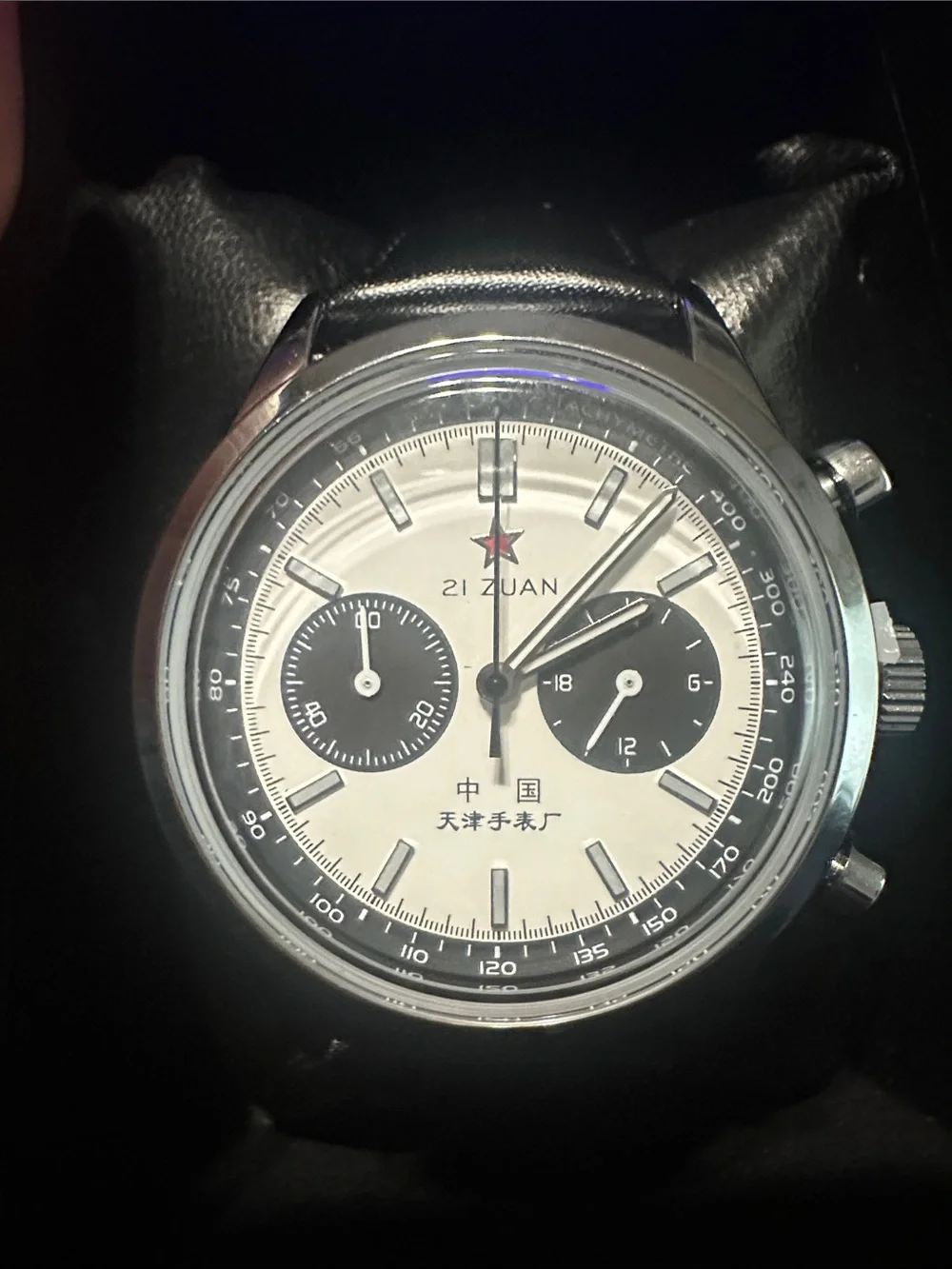 21 ZUAN Chronograph Wristwatch - White Dial with Black Subdials